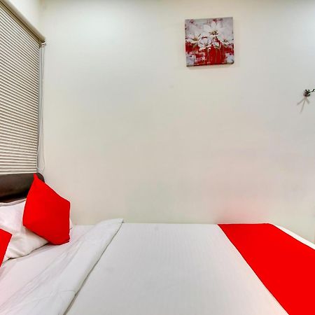 Oyo Akshaya Inn Vijayawāda Buitenkant foto