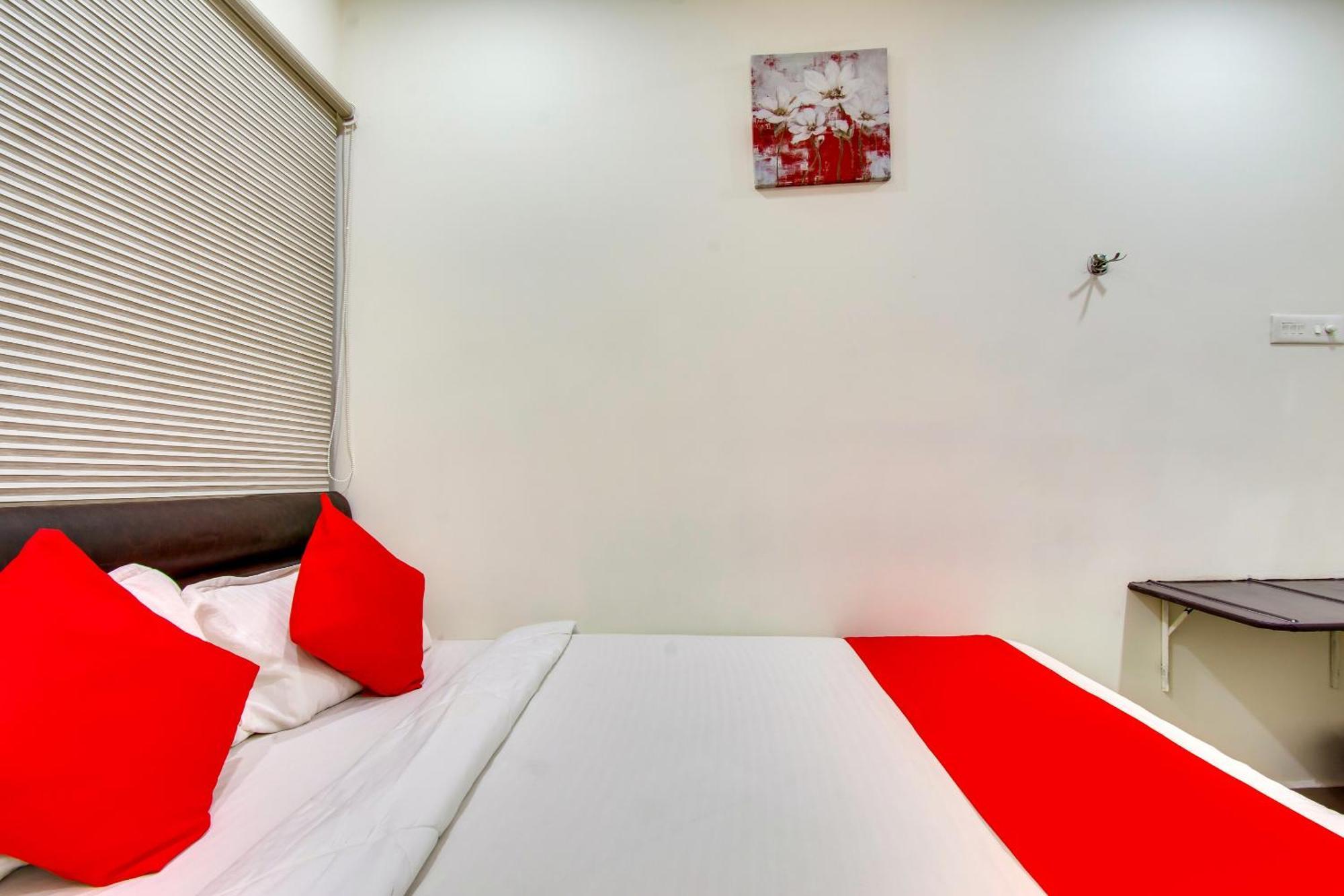 Oyo Akshaya Inn Vijayawāda Buitenkant foto