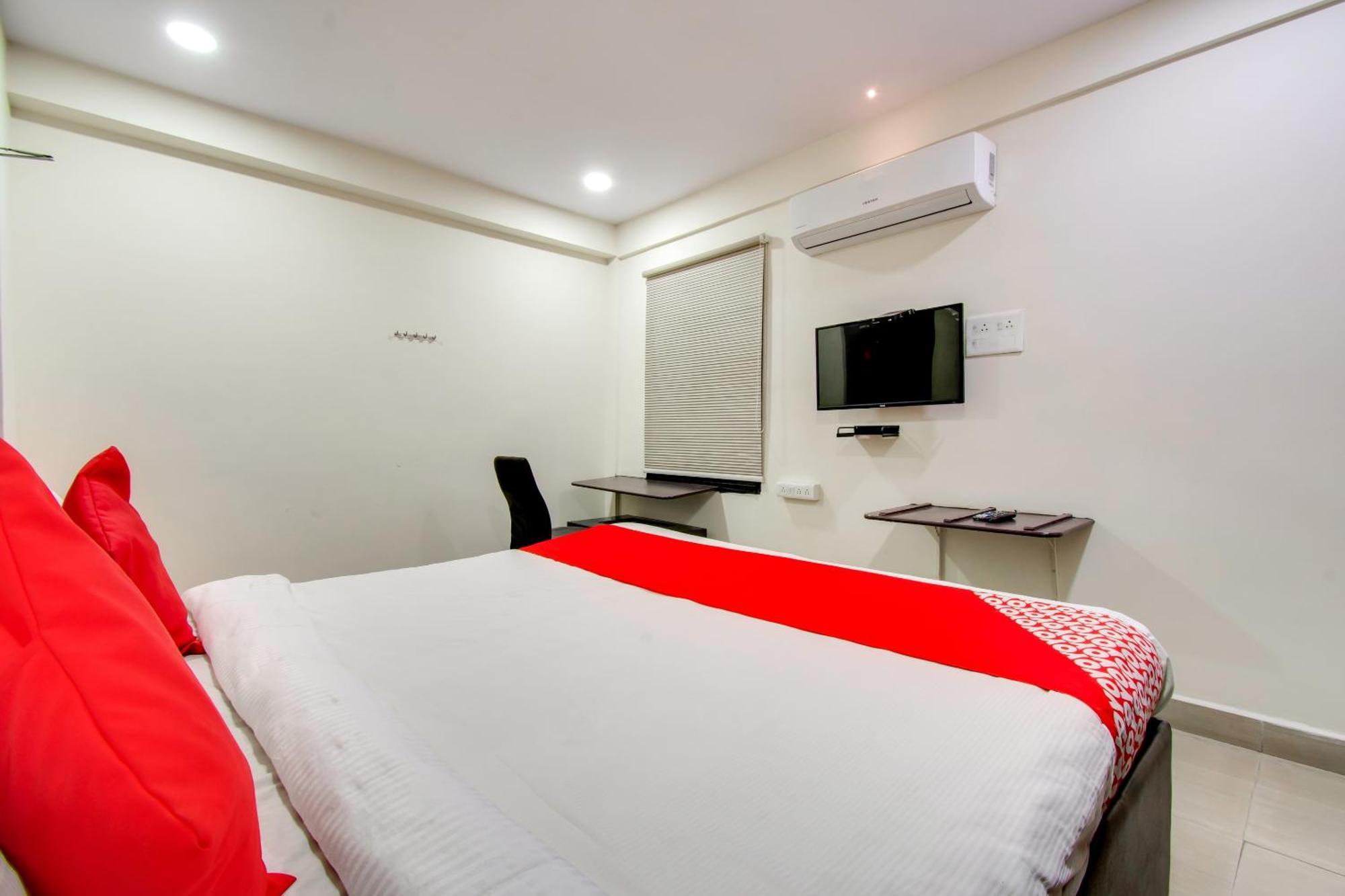 Oyo Akshaya Inn Vijayawāda Buitenkant foto